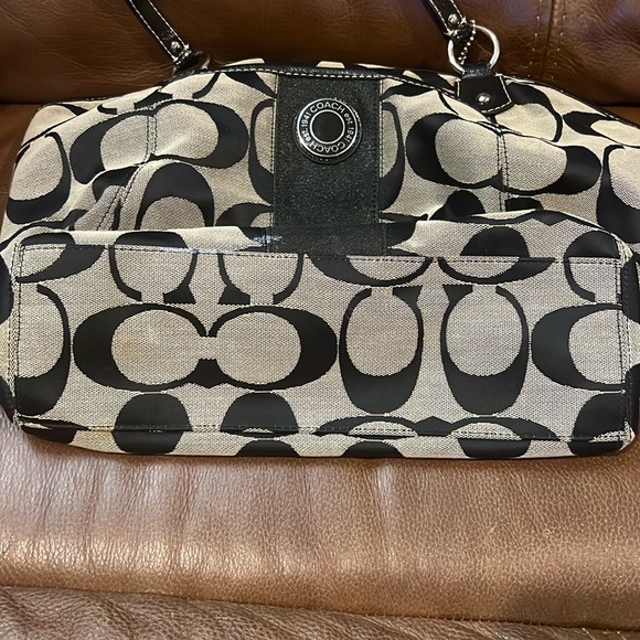 Coach Handbag Classic Signature C Design - Picture 4 of 12